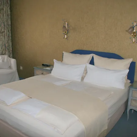 Sure By Western Rhoen Garden Hotel