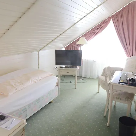 Hotel Sure By Western Rhoen Garden Poppenhausen