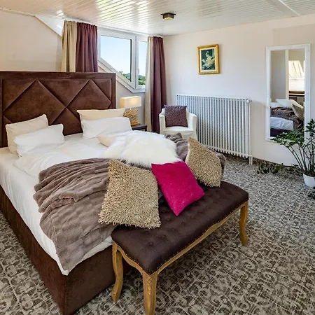 Sure By Western Rhoen Garden 4* Poppenhausen