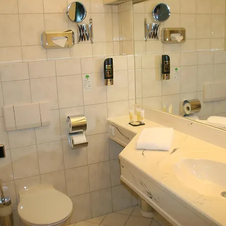 Sure By Western Rhoen Garden Hotel 4*