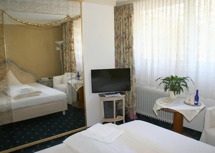 Sure By Western Rhoen Garden 4*